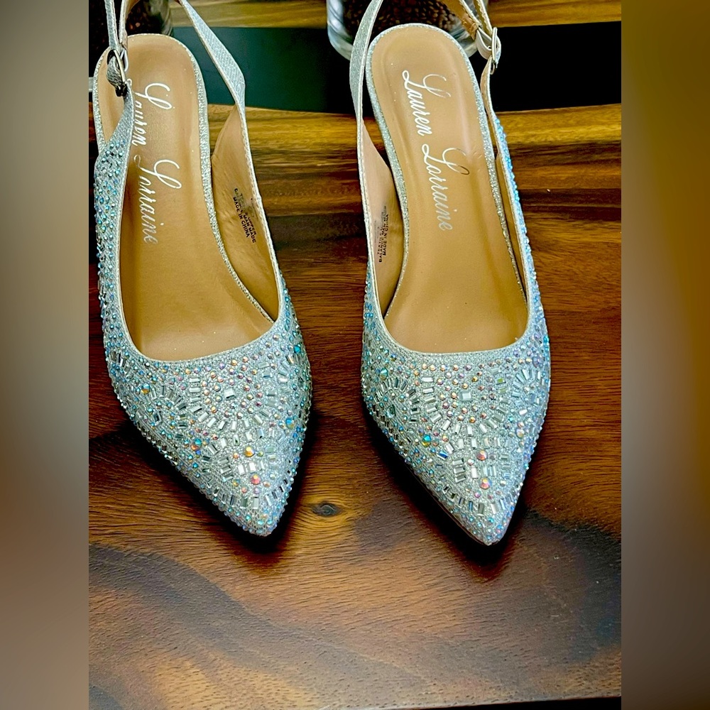 Lauren Lorraine sling back pumps sz 8